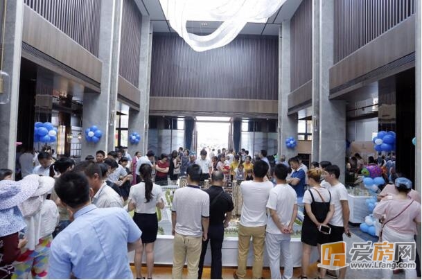 启幕一个时代!力高澜湖御景营销中心盛大开放!