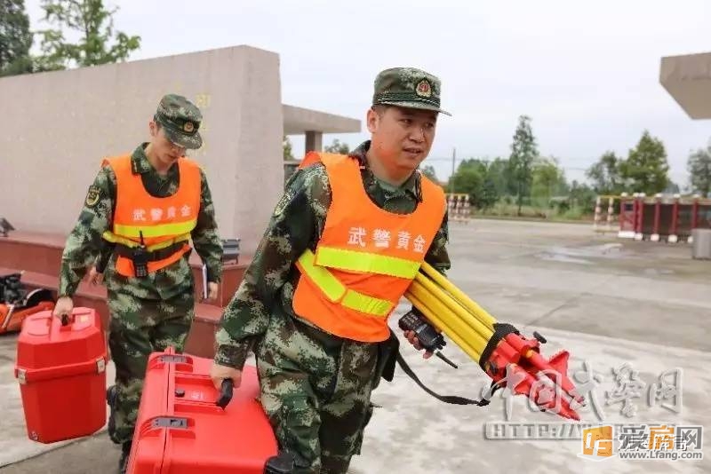 媒体:武警黄金部队挺进九寨沟震区,咋回事?